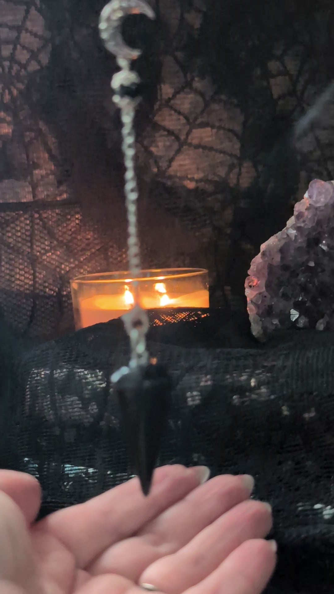 Black Obsidian pendulum answering yes or no questions